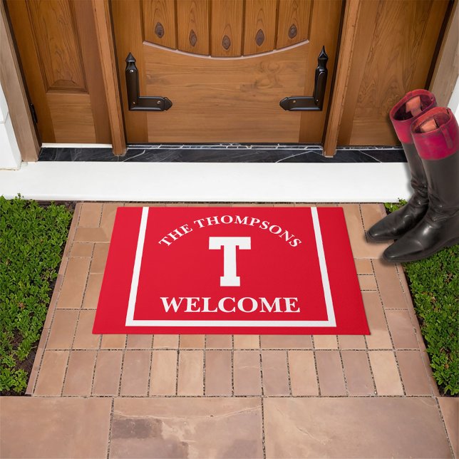 Felpudo Bienvenida del Monograma Estilo de Raza de Caballo (Custom monogram and personallized name horse racing saddle cloth style Welcome mat. )