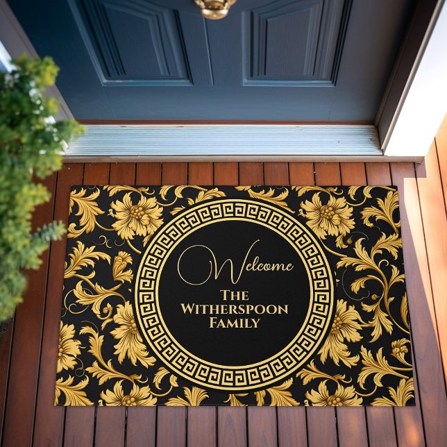 Felpudo Bienvenida Familia Nombre Negro Oro Elegante (Welcome Home Family Name Black Gold Classy Elegant Doormat)