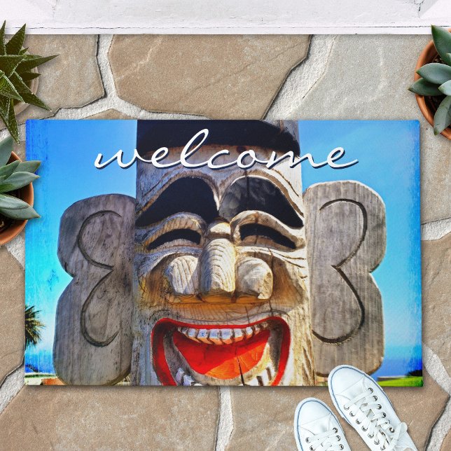 Felpudo Bienvenido Funny Wood Totem Face Laughing Smile (Subido por el creador)