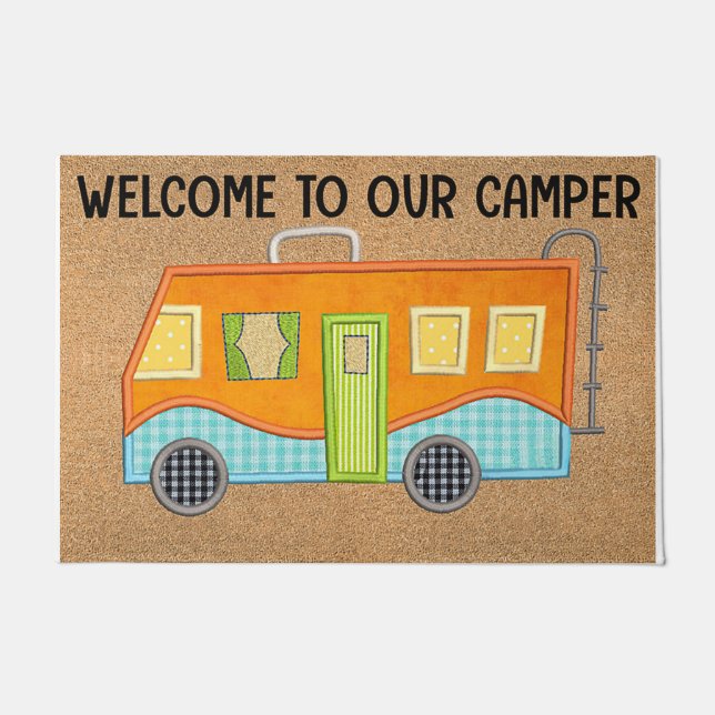 Felpudo Bienvenidos A Nuestro Camper Doormat, Camping (Anverso)