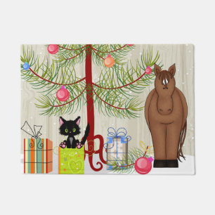 Felpudo Caballo marrón lindo y gatito con árbol de Navidad