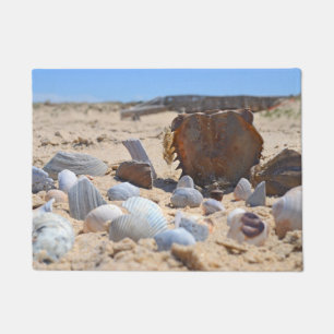Felpudo Casas de mar en la playa por Shirley Taylor
