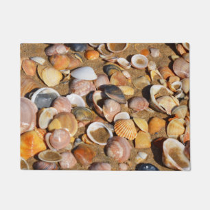 Felpudo Cáscaras en una playa de Sandy el Andalucía,