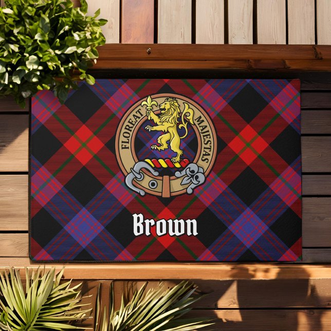 Felpudo Clan Brown Escudo sobre Tartán (Subido por el creador)