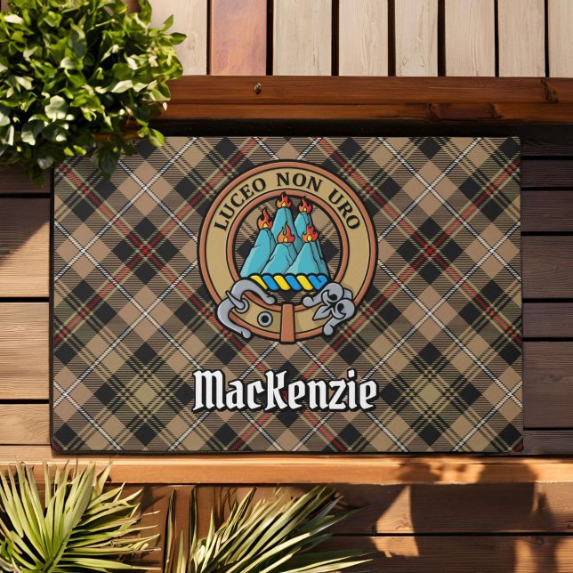 Felpudo Clan MacKenzie Escudo sobre Brown Hunting Tartán (Subido por el creador)