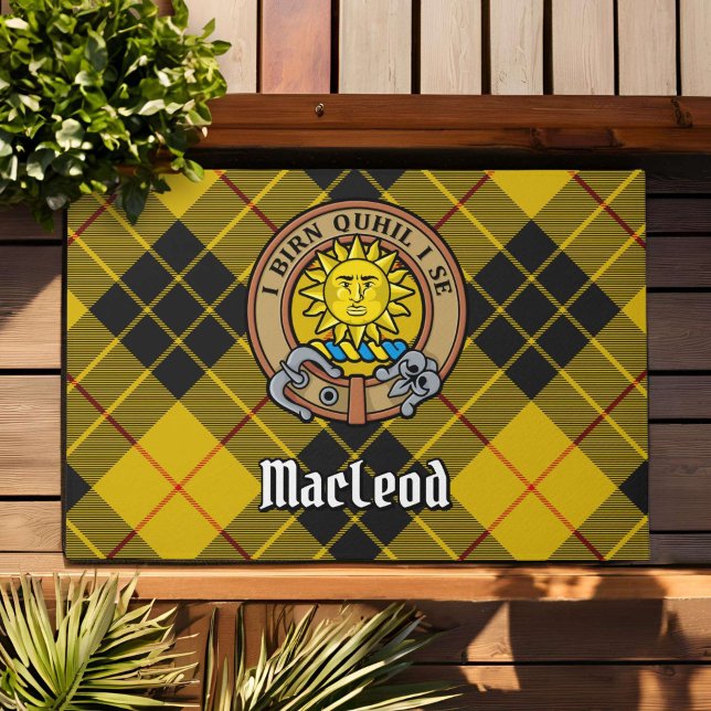 Felpudo Clan MacLeod de Lewis Escudo sobre Tartán (Subido por el creador)