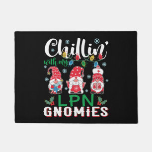 Felpudo Colgando Con Mi Lpn Gnomies Xmas Enfermera De Luz