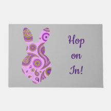 Conejito gracioso en el Loco Paisley