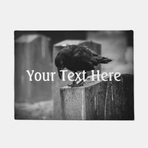 Felpudo Crow en el cementerio caído