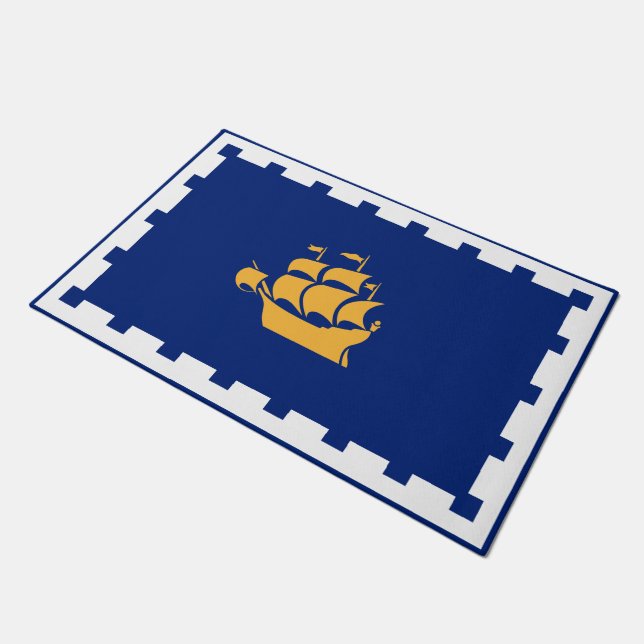 Felpudo Door Mat with Flag of Quebec City, Canada (Angular)