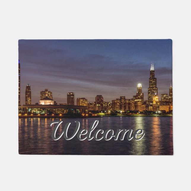 Felpudo Doormat de bienvenida nocturna de Chicago Cityscap (Anverso)