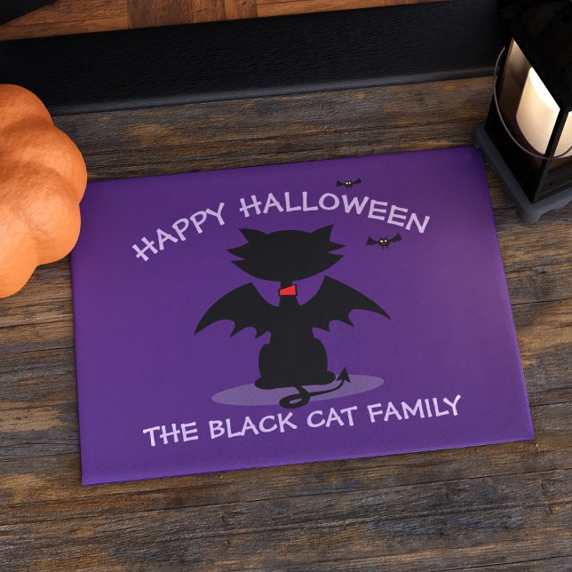 Felpudo Doormat de la familia púrpura del gato negro de Ha (Happy Halloween! My black cat's favorite time of the year. Here's a fun doormat just for you!)