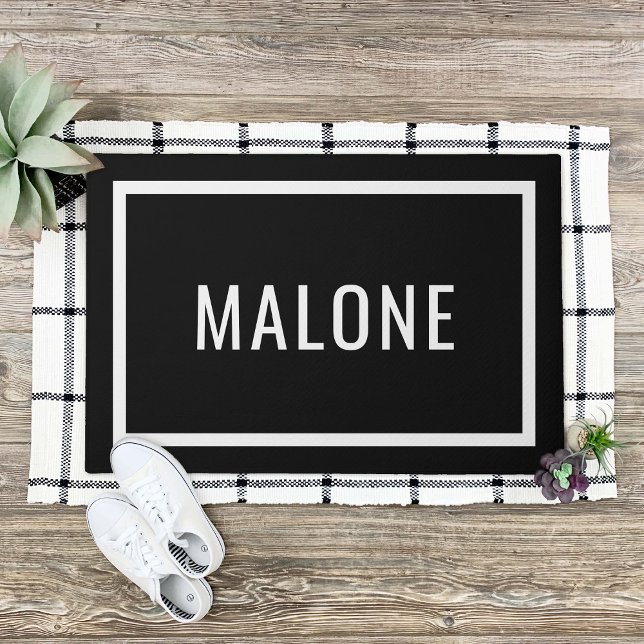 Felpudo Doormat de nombre de familia personal en blanco y  (Subido por el creador)