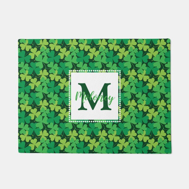 Felpudo Doormat irlandés de los tréboles del monograma (Anverso)
