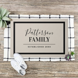 Felpudo Doormat monograma de la familia beige ligera