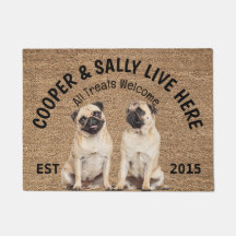 Dos cerdos personalizados de perro adoran Doormat