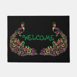 Felpudo Dos pavos reales coloridos crean una recepción