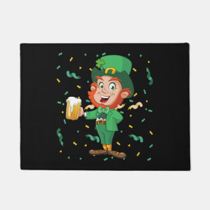 Felpudo Duende bebiendo cerveza día de San Patricio