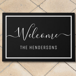 Felpudo Elegante guión negro de bienvenida personalizado