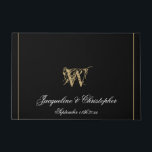 Felpudo Elegante Monograma Negro Nombres Boda de recién ca<br><div class="desc">Elegante Monograma Negro Llama A Doormat, Boda de los recién casados. Doormat monogramado negro personalizado con un elegante guión clásico para el nombre de familia inicial, nombres de la novia y el novio y fecha en un sólido fondo negro de moda. Un regalo perfecto para recién casados, o para su...</div>