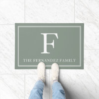 Elegante nombre de familia inicial verde sabio