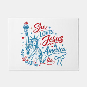 Felpudo Ella Ama a Jesús y a América También 4 de Julio Cr