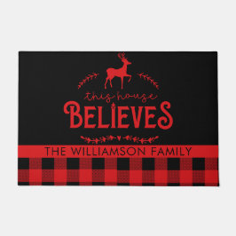 Felpudo Esta Casa Cree Que El Nombre De La Familia De Los