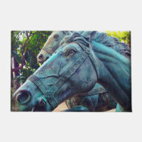 Foto de la estatua del caballo azul turquesa antia