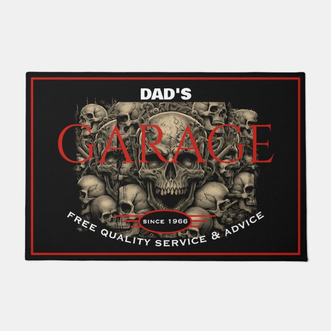 Felpudo Garage Any Name Always Open Skulls Black Red (Anverso)