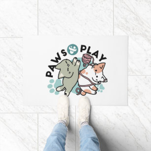 Felpudo Garras y Juego – Ilustración de Gato Adorable