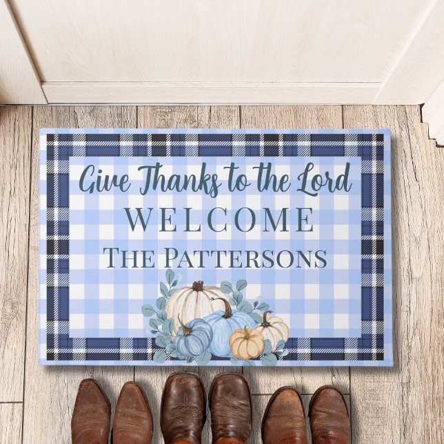 Felpudo Gingham Psalm 136:3 Dar gracias al Señor Caída (Subido por el creador)