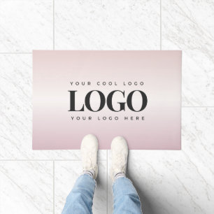 Felpudo Gradiente rosado del logotipo comercial del Person