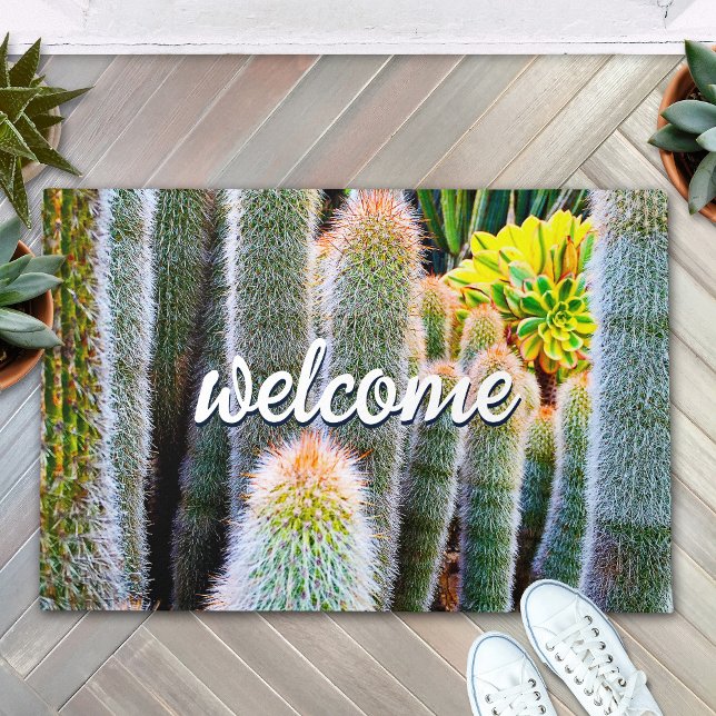 Felpudo Guión de bienvenida con foto de cerca de cactus ve (Subido por el creador)