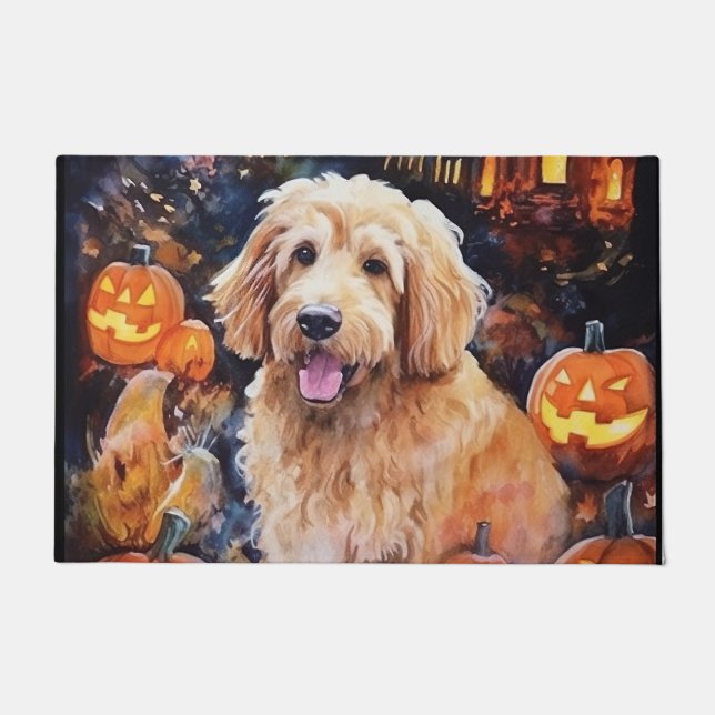 Felpudo Halloween Goldendoodle con calabazas aterradoras (Anverso)