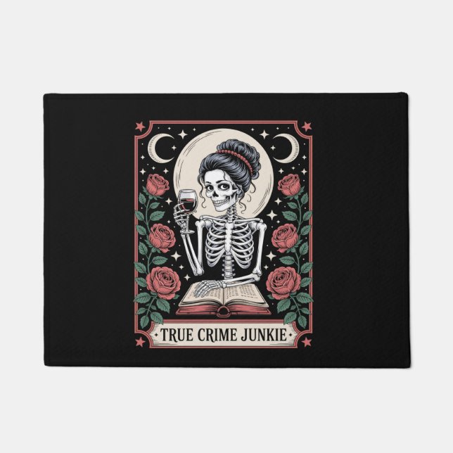 Felpudo Halloween True Crime Junkie Tarot Card (Anverso)