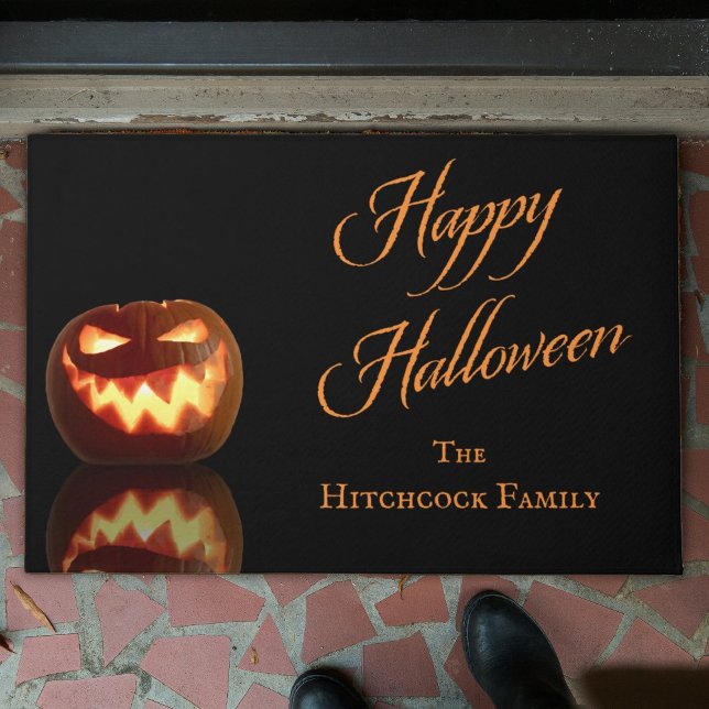 Felpudo Happy Halloween Jack O'Lantern Name Template (Welcome guest to your home with this festive Happy Halloween doormat with a smiling Jack O'Lantern.)