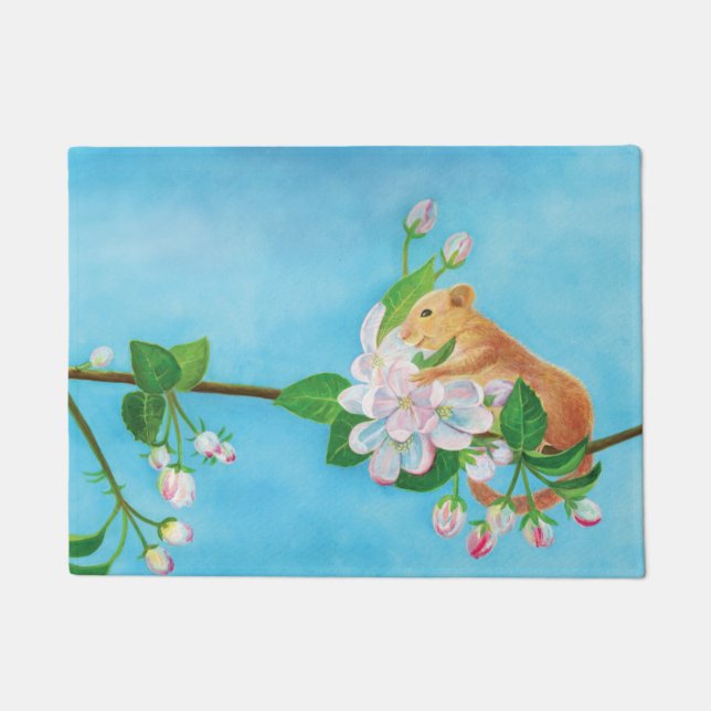 Felpudo Hazel Dormouse en una rama floreciente (Anverso)