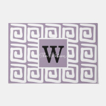 Hermoso patrón monogramado clave griega púrpura