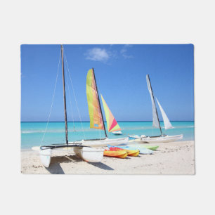Felpudo Kajaks, catamaranes y playa cubana del Kayaks 