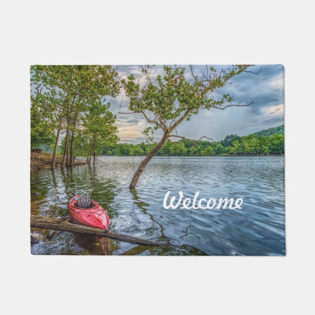 Felpudo Kayak Flotando En Table Rock Lake Welcome Mat (Anverso)