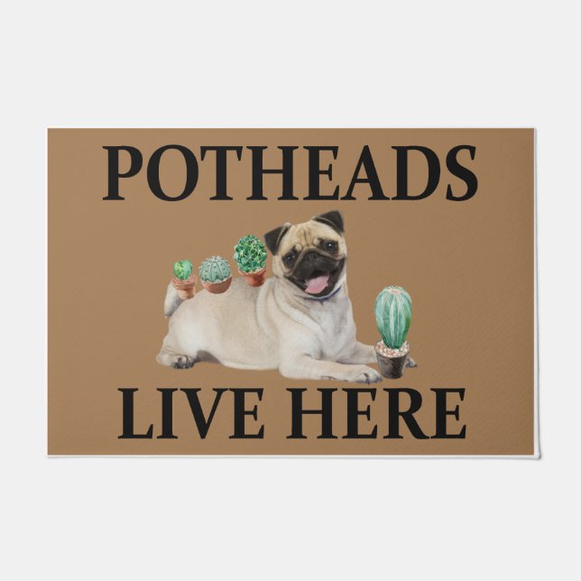 Felpudo Las Postas Viven Aquí, Perro Gift Lover Pug (Anverso)