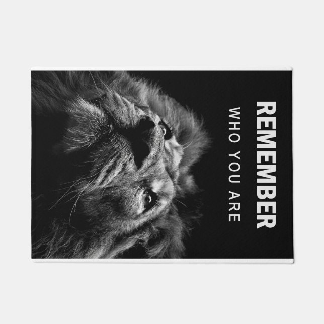 Felpudo León Recuerda Quién Eres (Anverso)