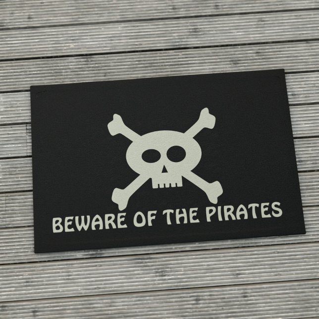 Felpudo Los huesos de cruz de cráneo, tengan cuidado con l (Beware of the Pirates doormat to keep your visitors aware there may be pirates about)