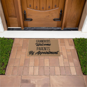 Felpudo Los nietos reciben a la abuela divertida Doormat