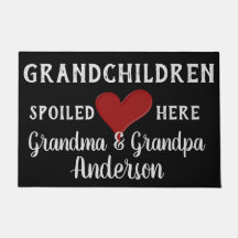 Los nietos se asustaron aquí Doormat