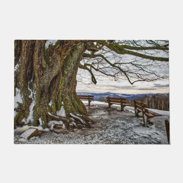 Felpudo Mat de la puerta del árbol de invierno y los banco (Anverso)