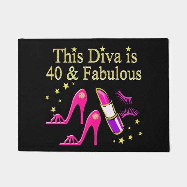 FELPUDO MODA 40 Y FABULOSO DISEÑO DE REINA DE MODA (Anverso)