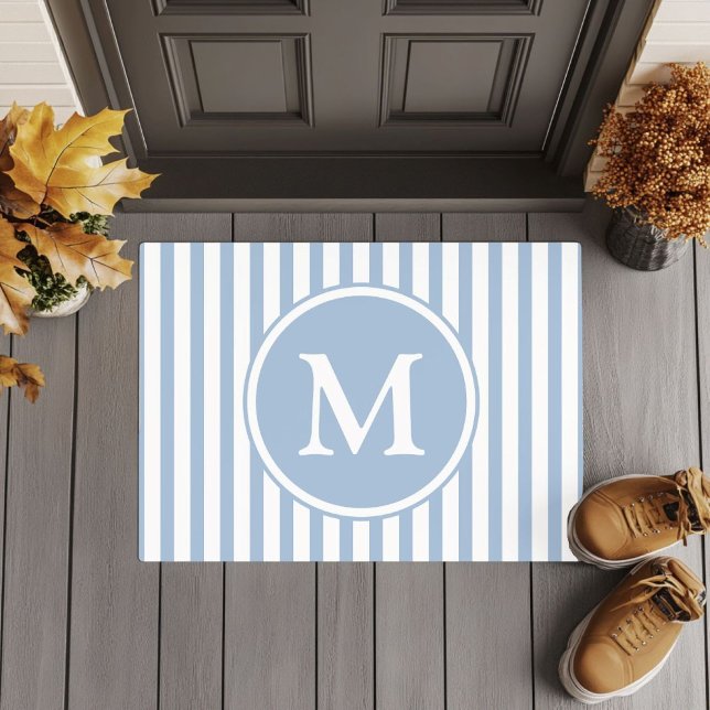 Felpudo Monograma elegante de franjas azules (Elegant Blue Stripes Monogram Doormat)