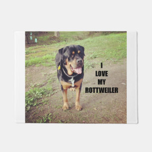 Felpudo moreno de la imagen del amor w del rottweiler