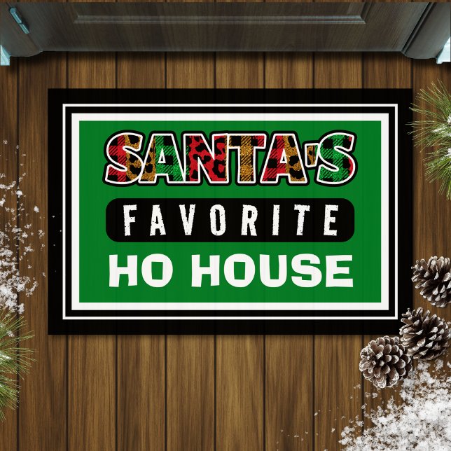 Felpudo Navidades divertidos de la casa de Ho House favori (green Christmas doormat with funny quote "Santa's favorite ho house")